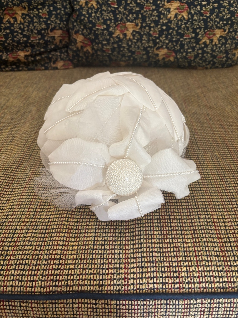 Vintage Ivory Pillbox Fascinator Hat with Layered Pearl-Trimmed Petals
